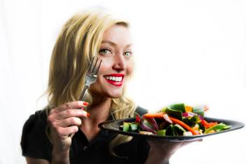 photo: Tyler Rollings eating salad tylernnm2.jpg